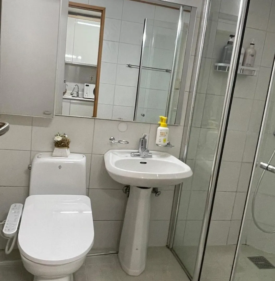 Hongdae Guesthouse3 1Min From Hongik Uni Station Exit #1 Szöul