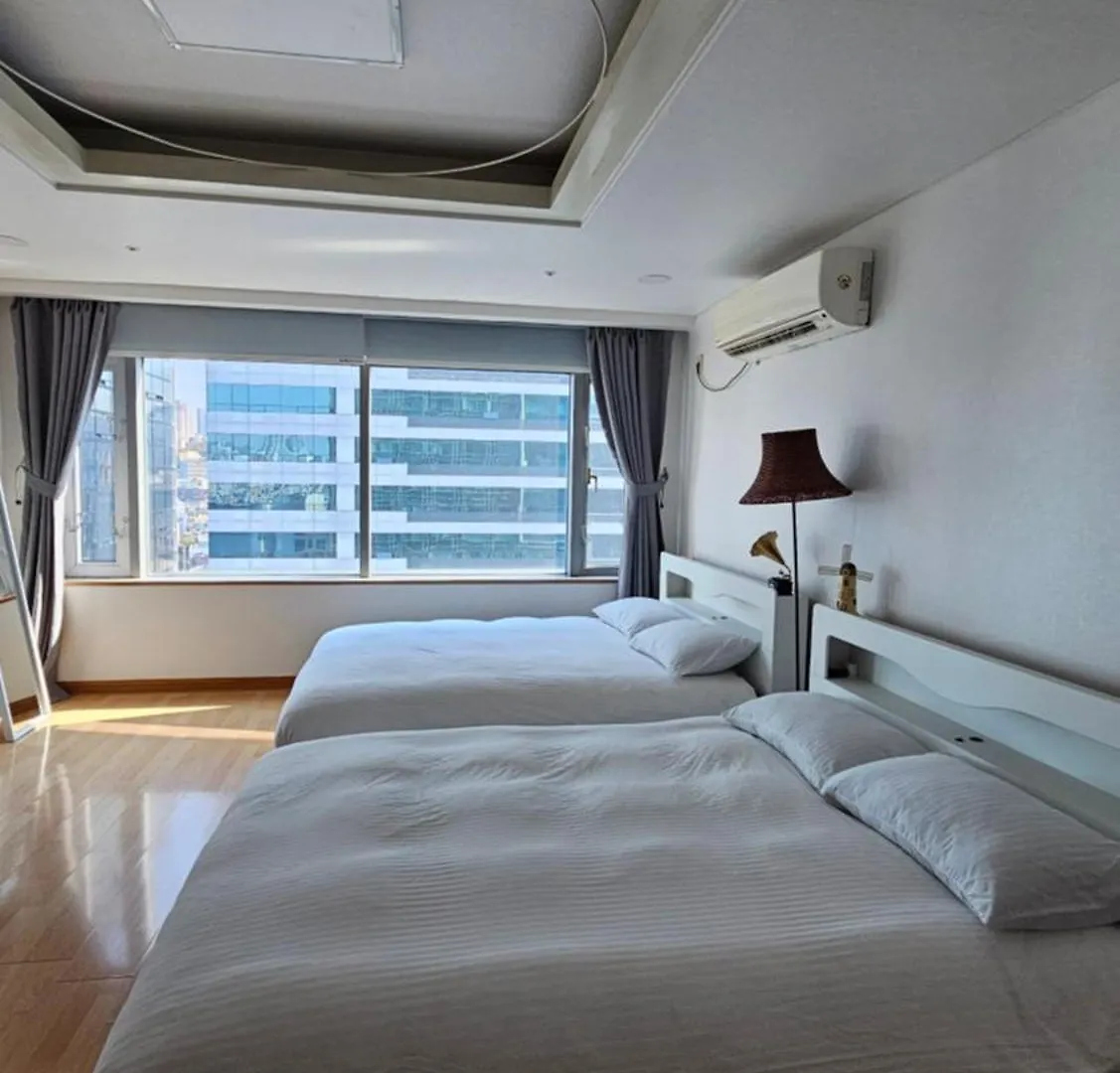 Hongdae Guesthouse3 1Min From Hongik Uni Station Exit #1 Szöul