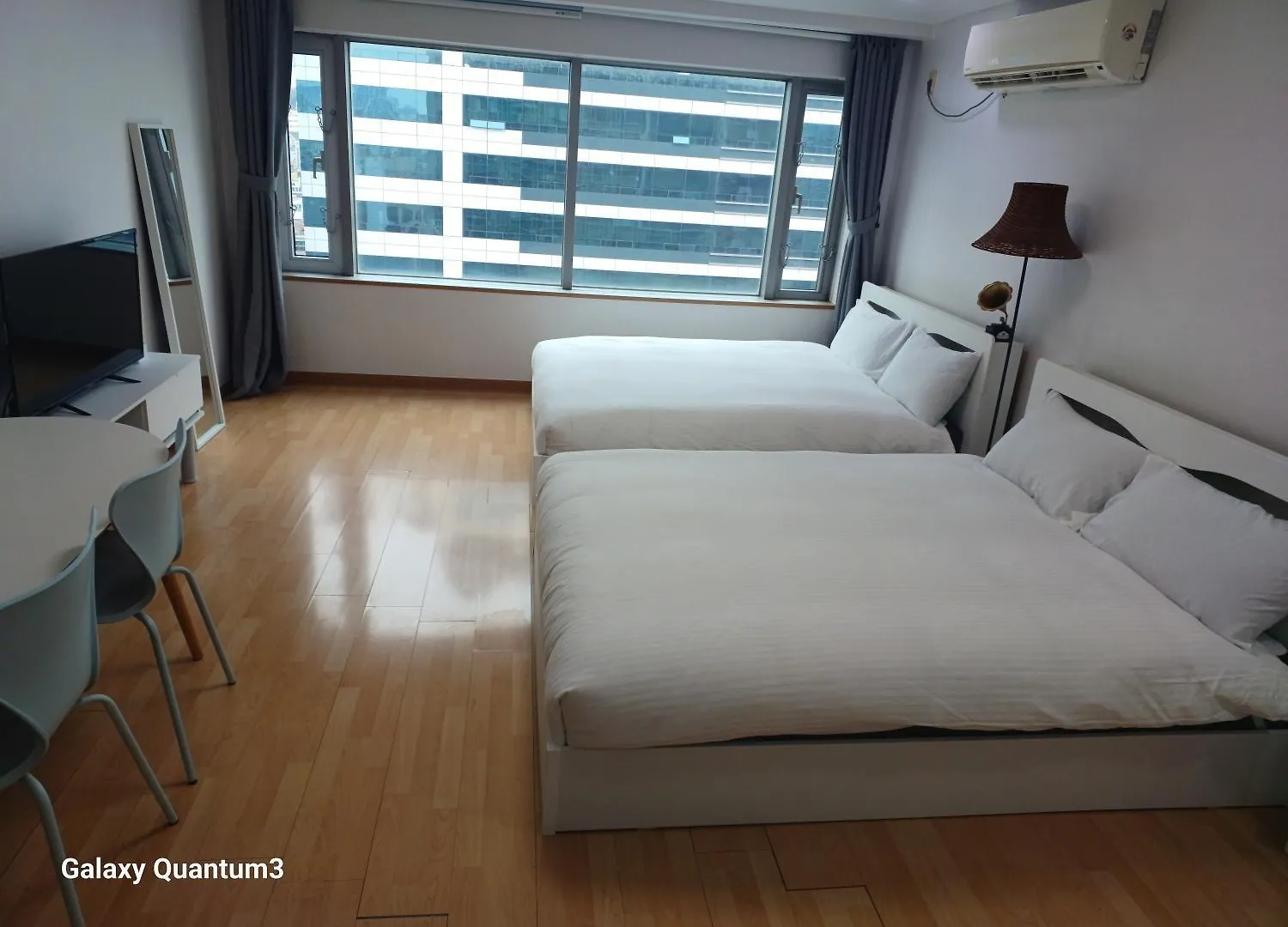 Hongdae Guesthouse3 1Min From Hongik Uni Station Exit #1 Szöul 0*,  Dél-Korea